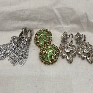 Elegant Vibtage Silver and Green clip Earrings Set